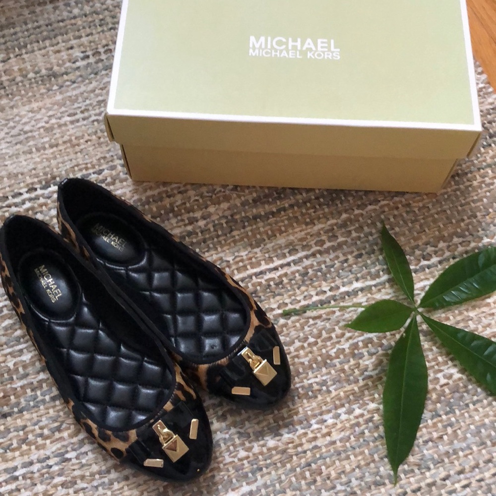 MICHEAL KORS women flat leather Leopard Print 6M